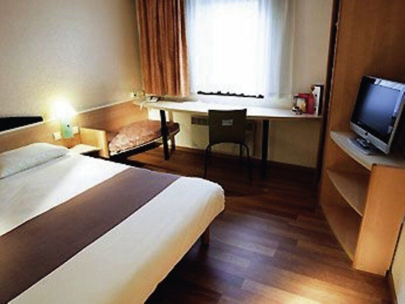 Ibis Gent Centrum St. Baafs Kathedraal Экстерьер фото